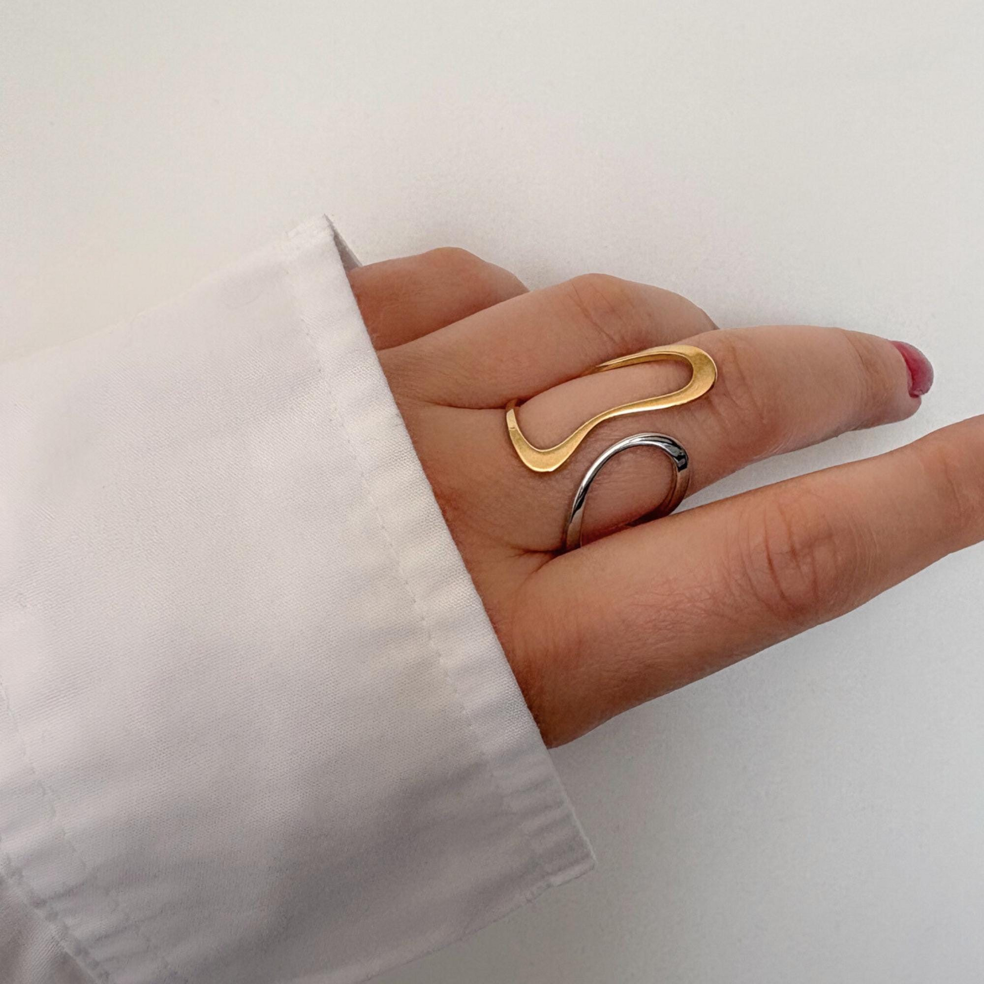 Two-Tone Wave Ring